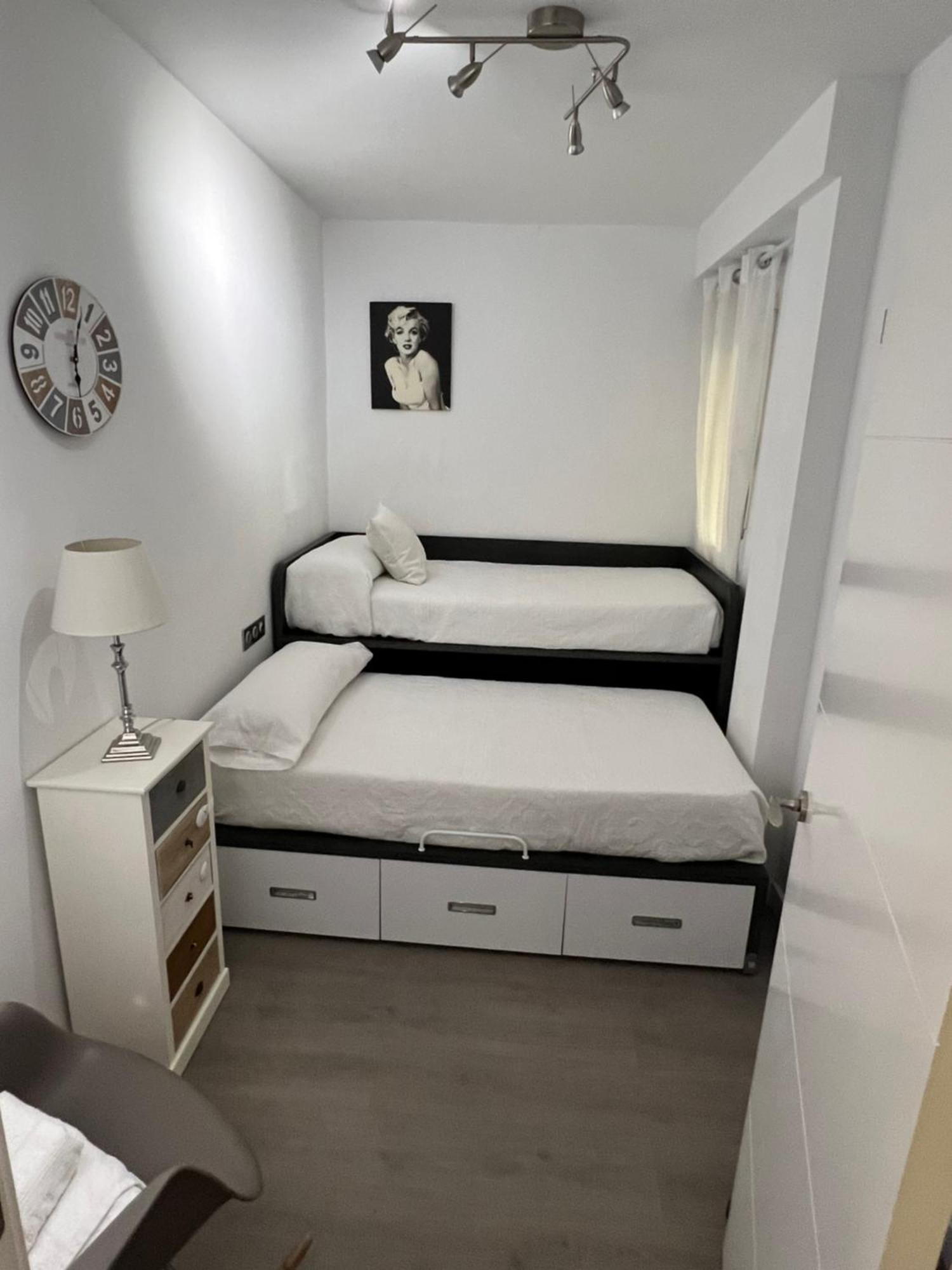 Nuevo!! Apartamento Lujo&Confort. Parking Seville Luaran gambar