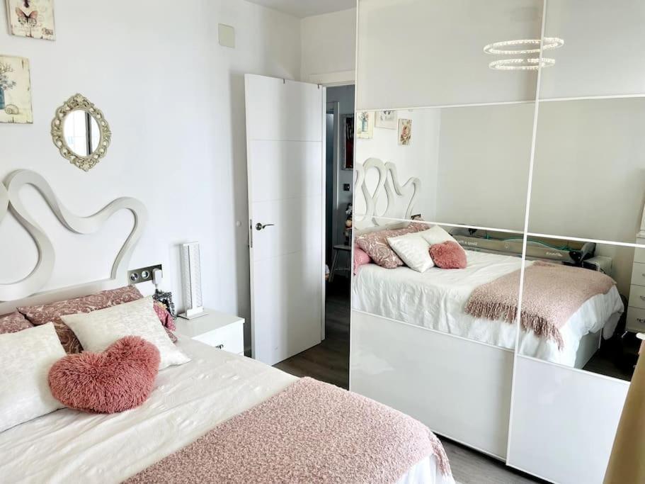 Nuevo!! Apartamento Lujo&Confort. Parking Seville Luaran gambar
